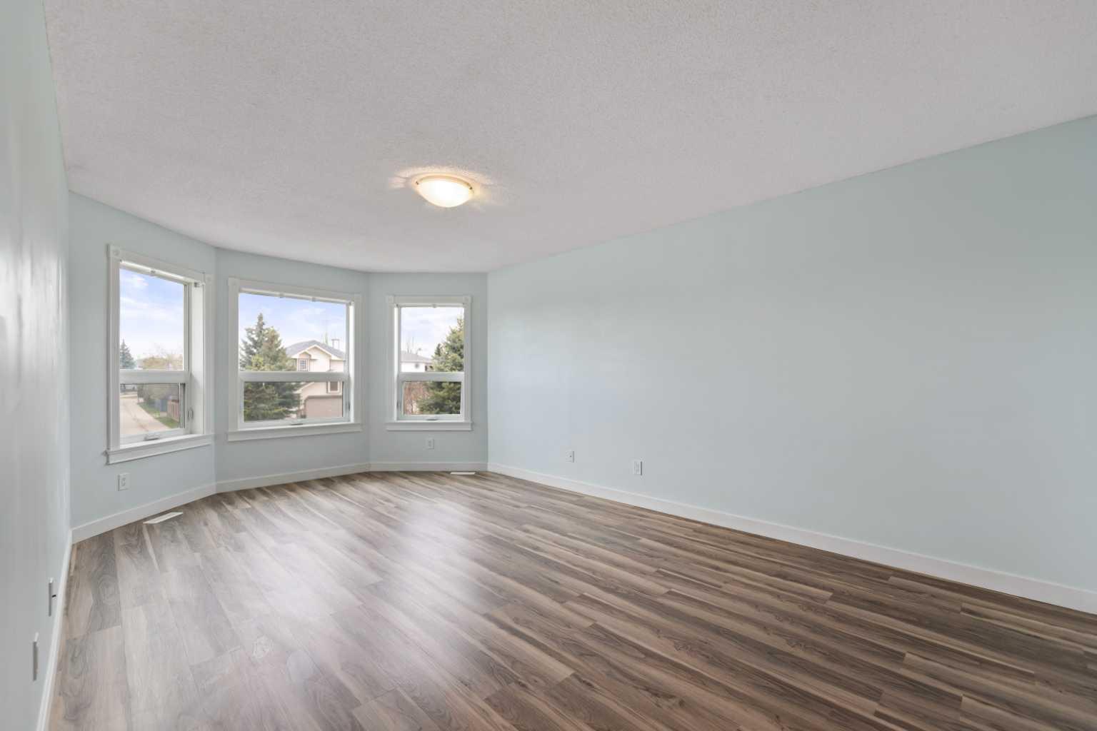 128 Harvest Hills Drive NE