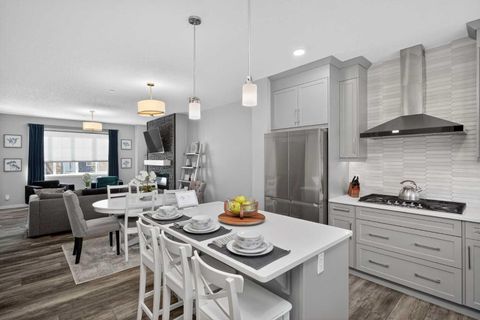 Photo of 31 Lucas Boulevard NW, Calgary, AB T3P 1H8 (MLS # A2304208)