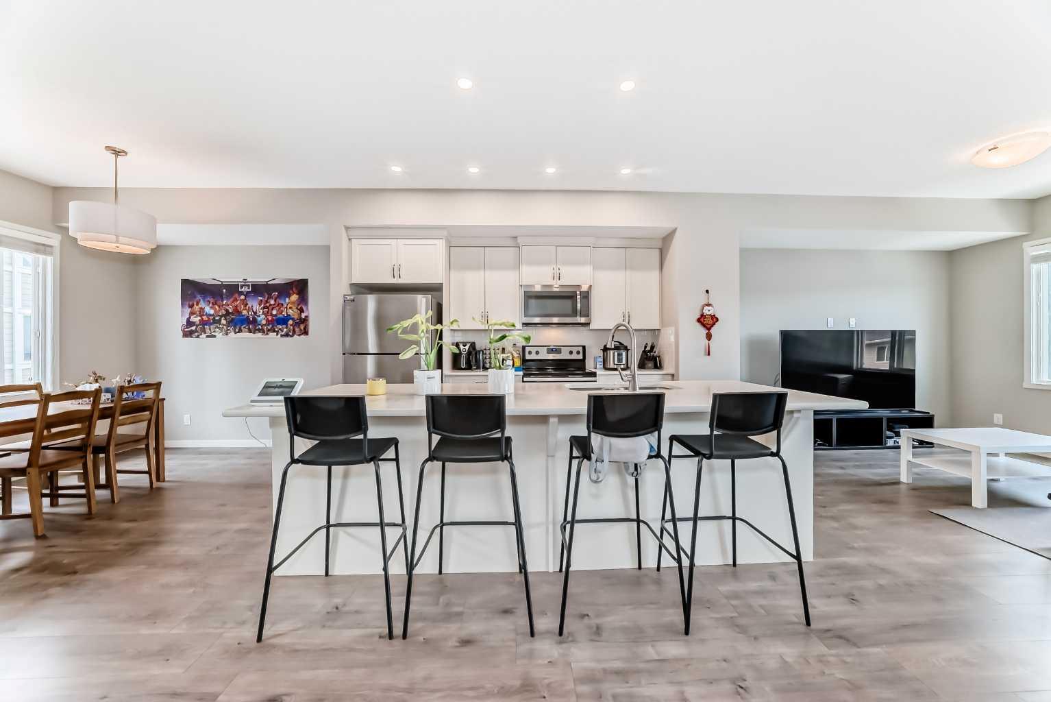 621 Nolanlake Villas NW