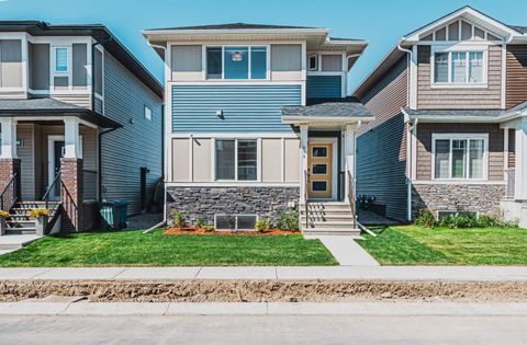 609 Baywater Manor SW Airdrie AB T4B 5R8