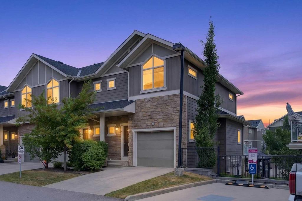 Photo of 558 Evanston Manor NW, Calgary, AB T3P 0R8 (MLS # A2331982)