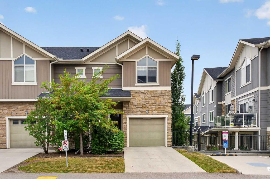 Photo of 558 Evanston Manor NW, Calgary, AB T3P 0R8 (MLS # A2331982)