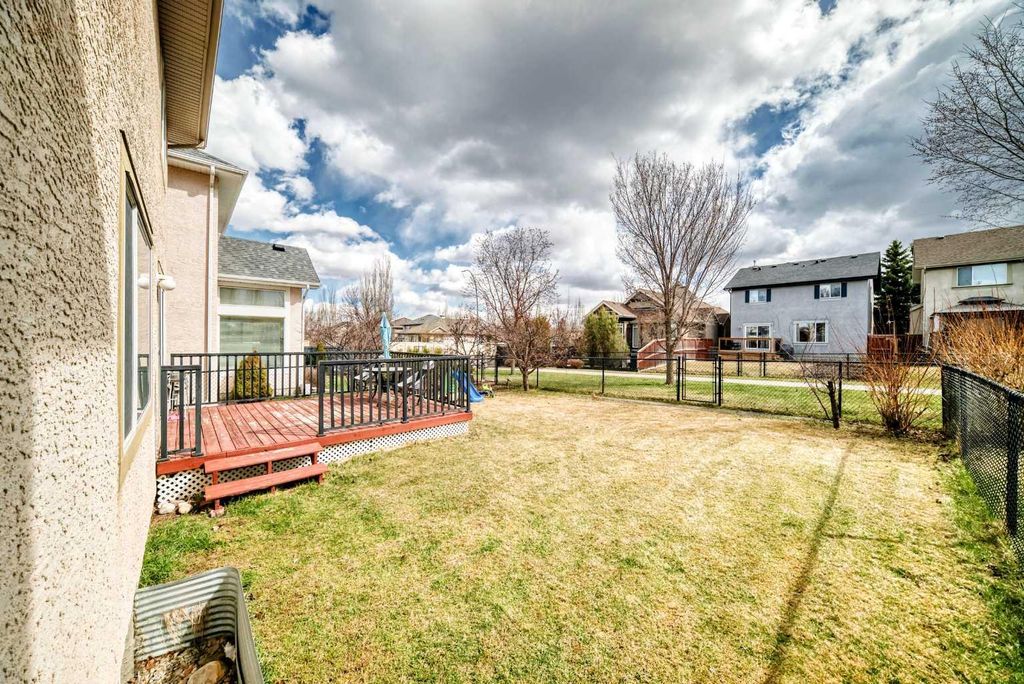 Photo of 264 Everwillow Green SW, Calgary, AB T2Y 4V9 (MLS # A2304858)