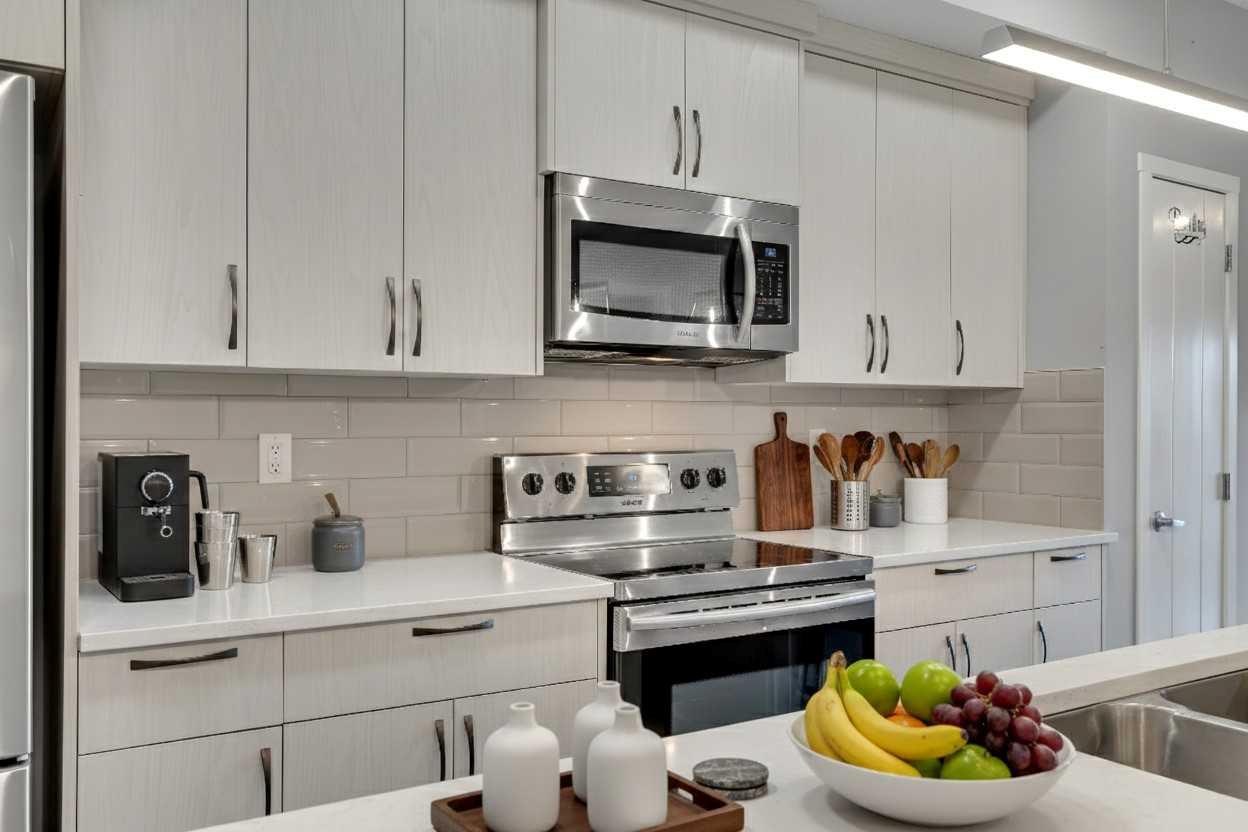 370 Harvest Hills Common NE 113