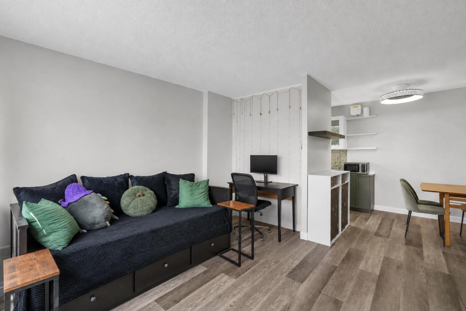 3511 15 Street SW 11