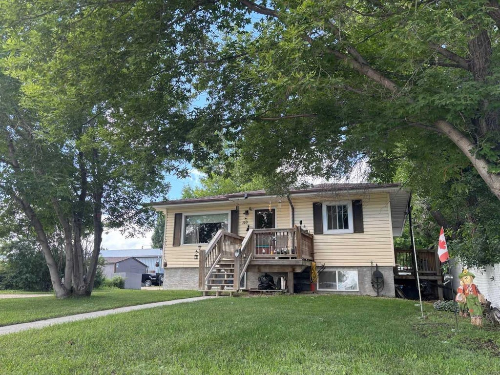 Photo of 110 RAILWAY Avenue, Rockyford, AB T0J 2R0 (MLS # A2336091)