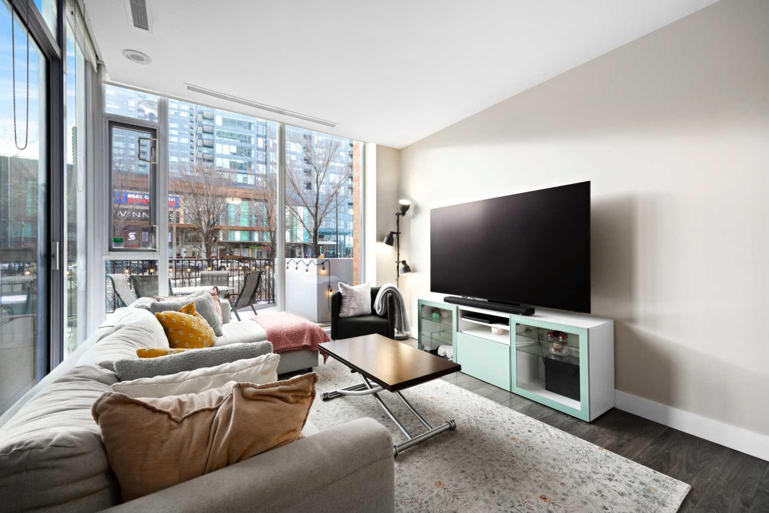 574 Riverfront Lane SE