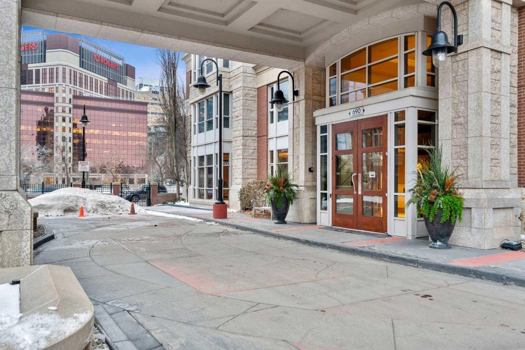 Photo of 690 Princeton Way SW #804, Calgary, AB T2P 5J9 (MLS # A2276287)