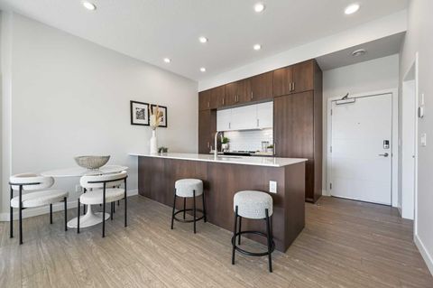 255 Les Jardins Park SE 422 Calgary AB T2C 5V3