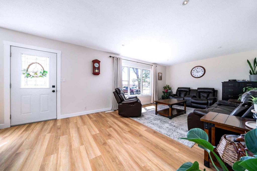 Photo of 4821 56 Avenue, Taber, AB T1G 1E4 (MLS # A2303865)