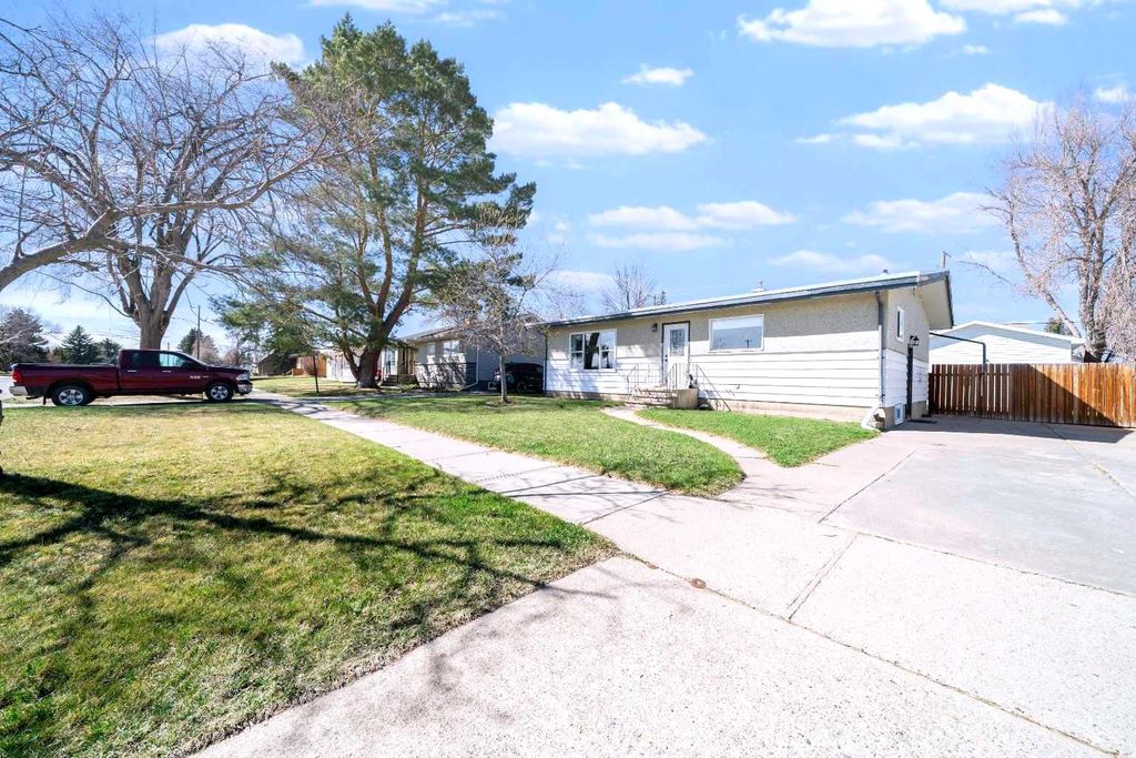 Photo of 4821 56 Avenue, Taber, AB T1G 1E4 (MLS # A2303865)