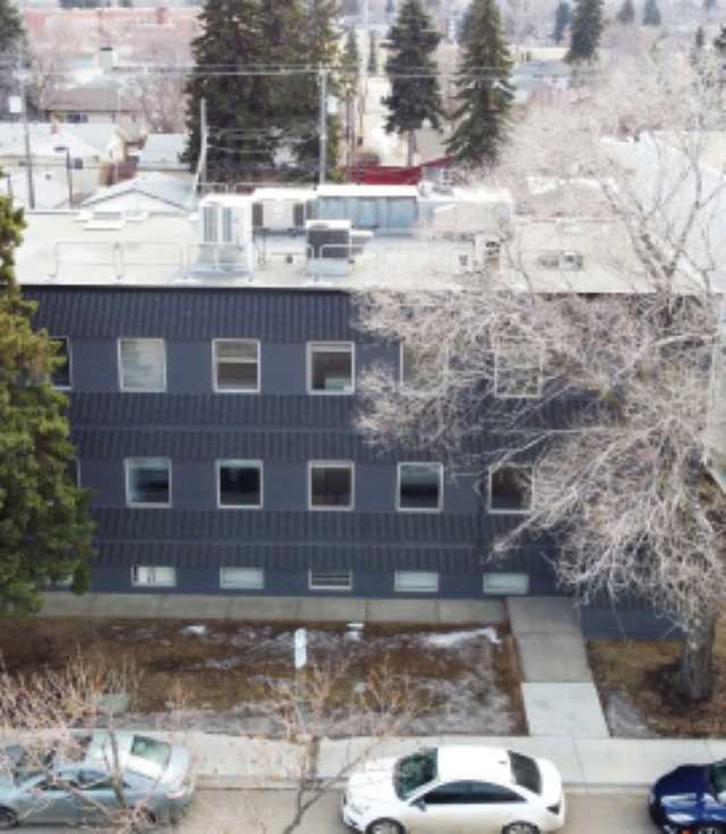 Photo of 10305 Princess Elizabeth Avenue NW, Edmonton, AB T5G 0Y5 (MLS # A2272090)