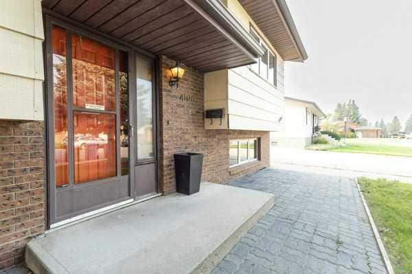 Photo of 4106 Heirloom Crescent Cres, Taber, AB T1G 1A4 (MLS # A2338321)