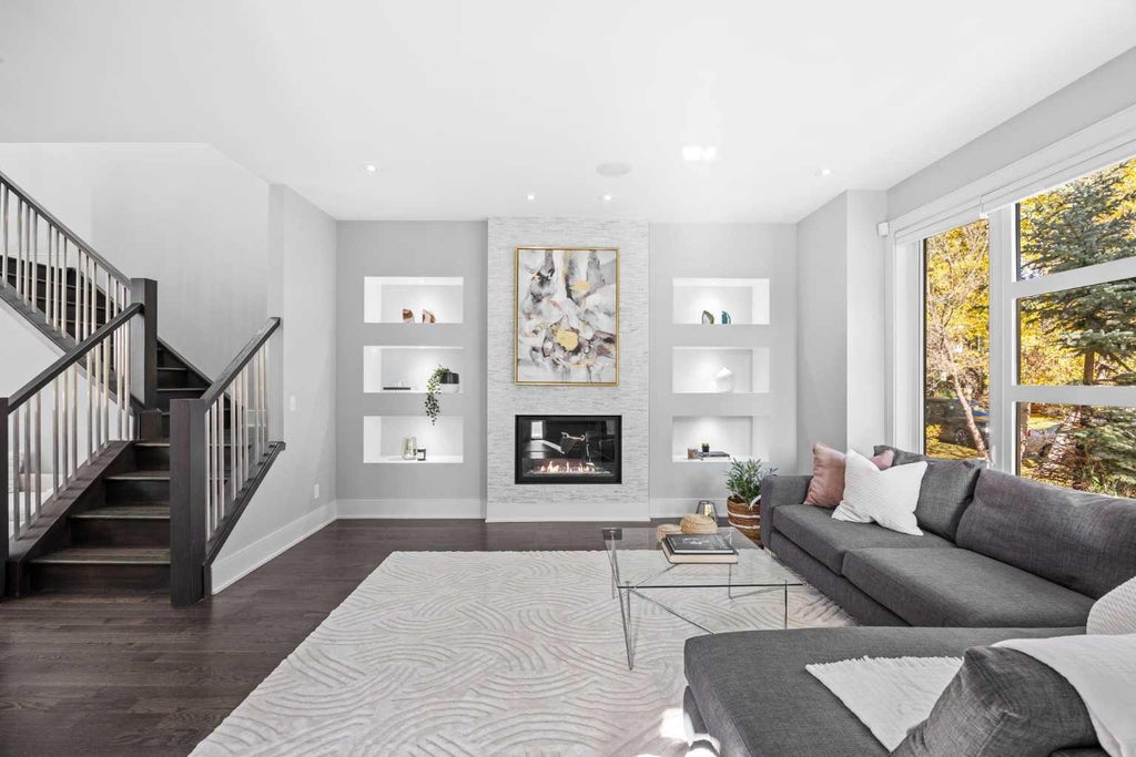 Photo of 2750 26 Avenue SW, Calgary, AB T3E 7V8 (MLS # A2347614)