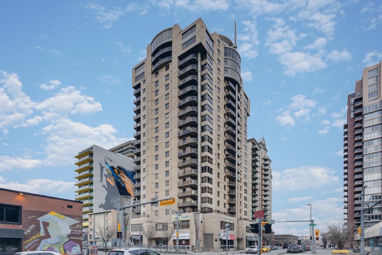 683 10 Street SW 604