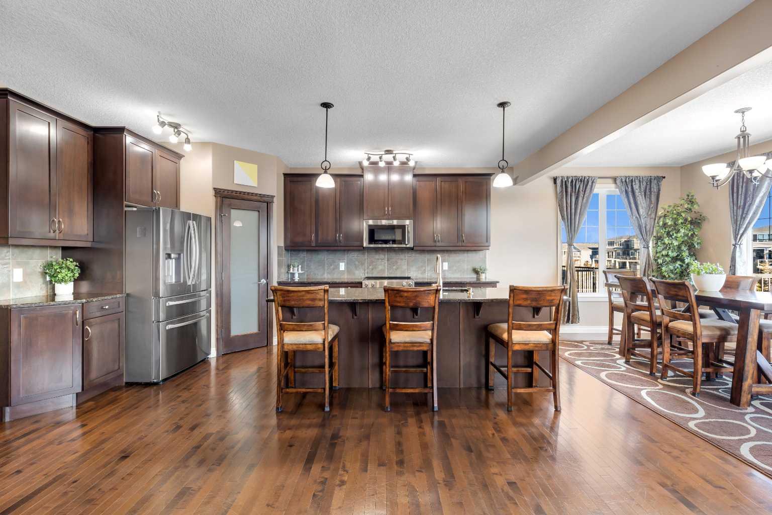 1678 Baywater Street SW