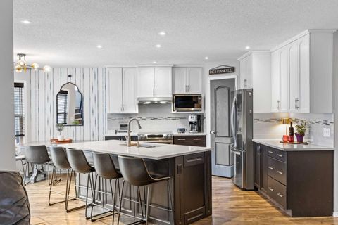 Photo of 390 Cove Road, Chestermere, AB T1X 1J6 (MLS # A2287143)