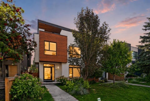 Photo of 3816 17 Street SW, Calgary, AB T2T 4N9 (MLS # A2343850)