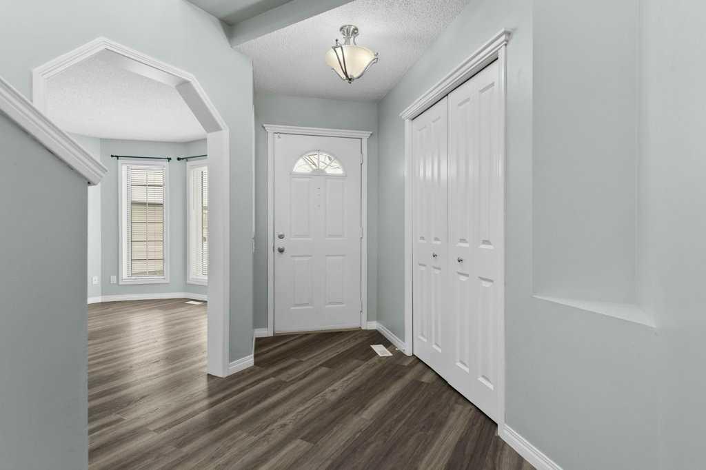 3641 Douglas Woods Heights SE