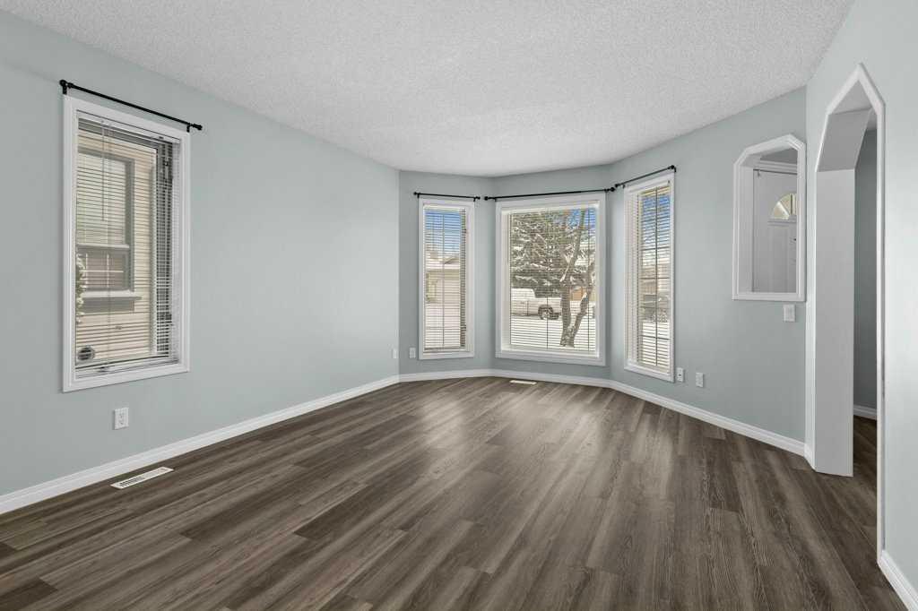 3641 Douglas Woods Heights SE