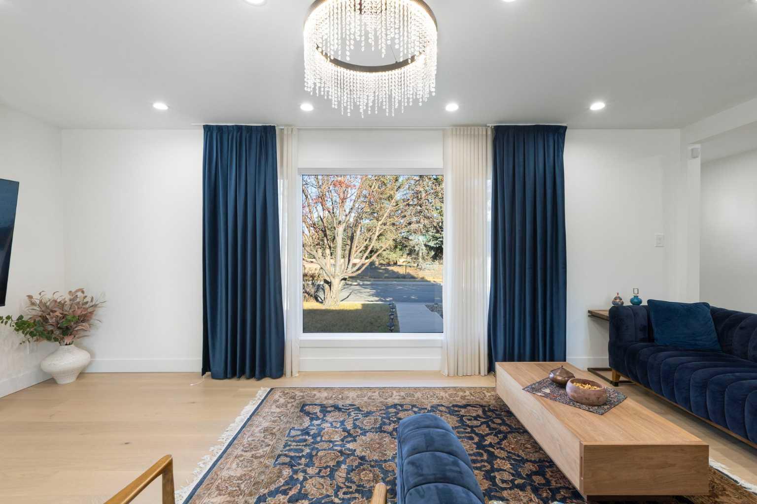 224 Silverview Way NW