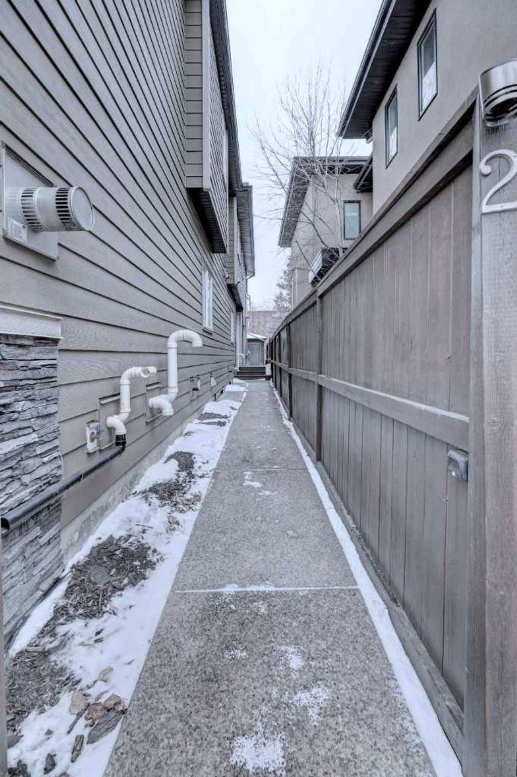 Photo of 308 12 Avenue NE #2, Calgary, AB T2E 1A4 (MLS # A2282364)