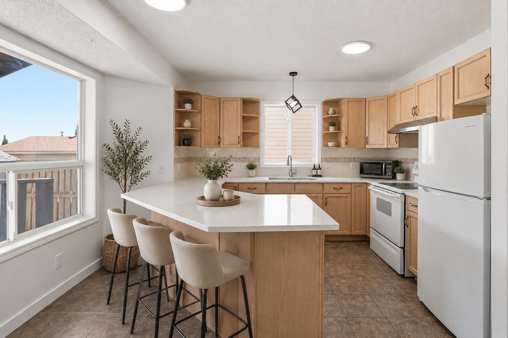Photo of 66 Arbour wood Mews NW, Calgary, AB T3G 4B6 (MLS # A2342879)