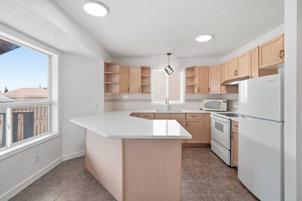 Photo of 66 Arbour wood Mews NW, Calgary, AB T3G 4B6 (MLS # A2342879)