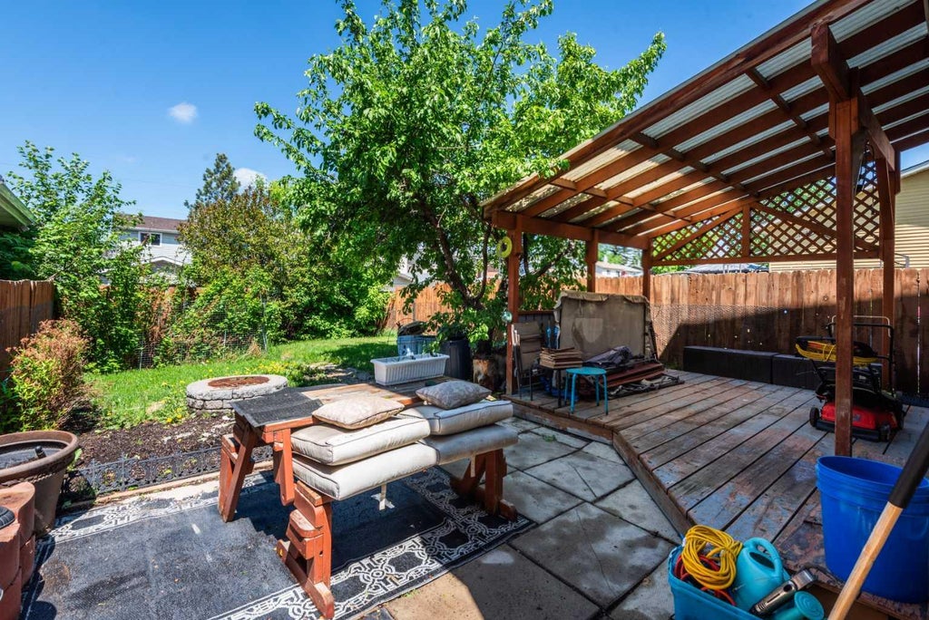 Photo of 167 Erin Mount Place SE, Calgary, AB T2B 2T3 (MLS # A2313964)