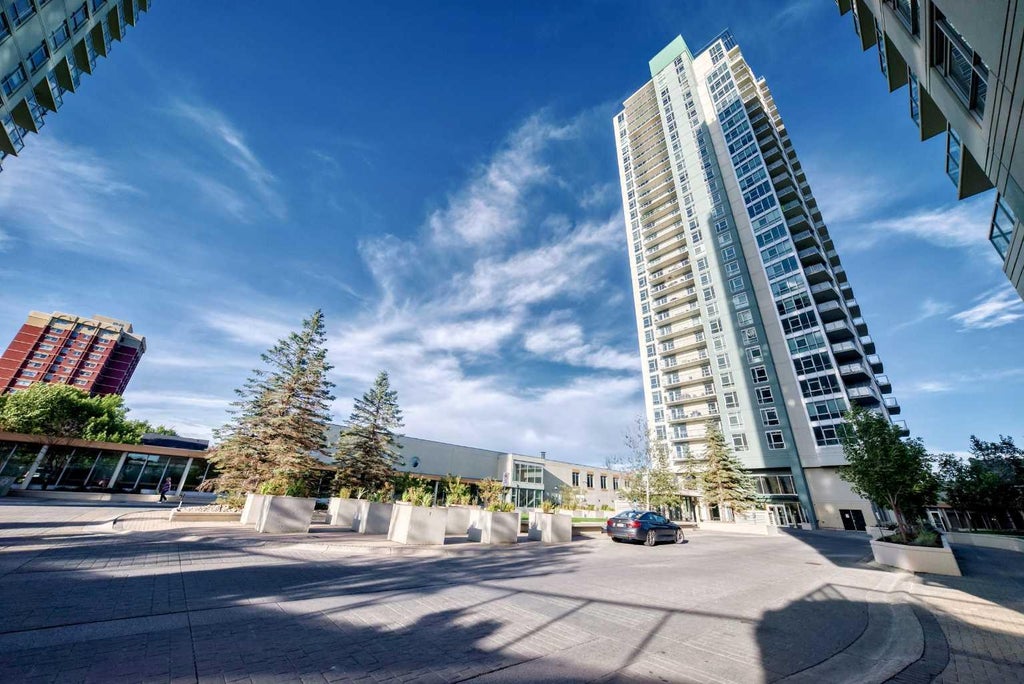 Photo of 99 Spruce Place SW #3002, Calgary, AB T3C 3X7 (MLS # A2344166)