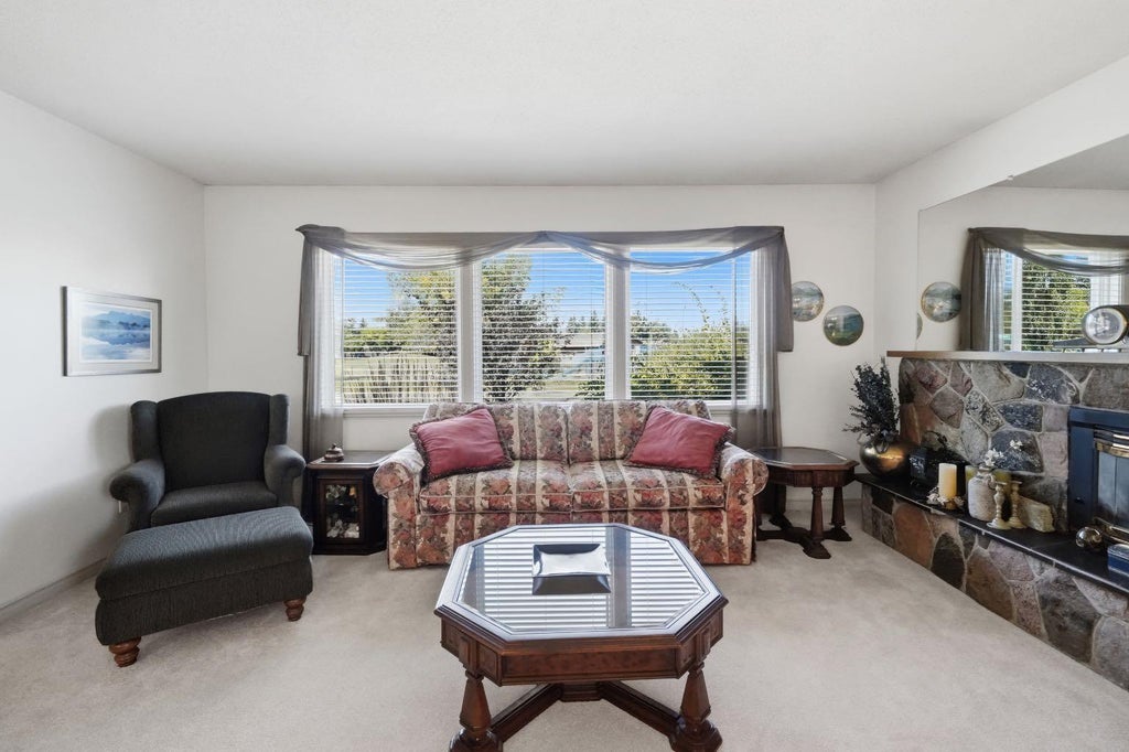 Photo of 4021 Embury Crescent, Red Deer, AB T4N 2S8 (MLS # A2336830)