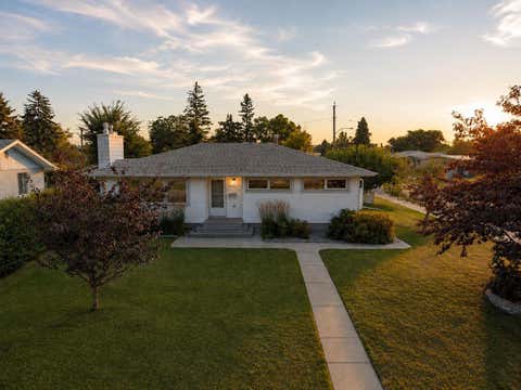 Photo of 4021 Embury Crescent, Red Deer, AB T4N 2S8 (MLS # A2336830)