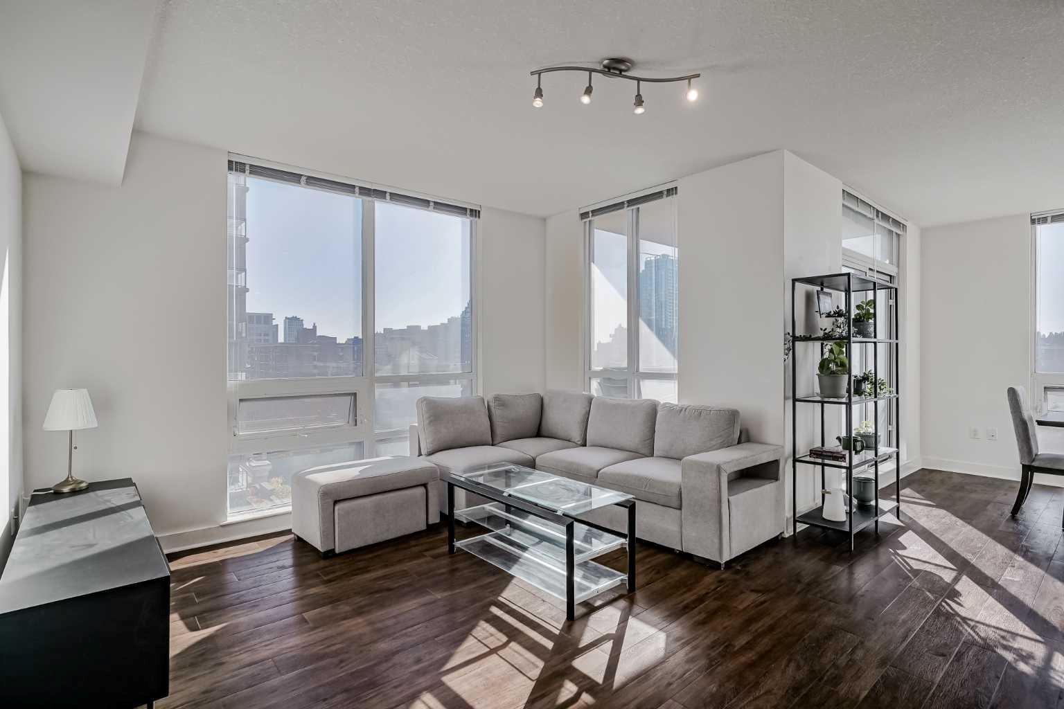 1118 12 Avenue SW 706