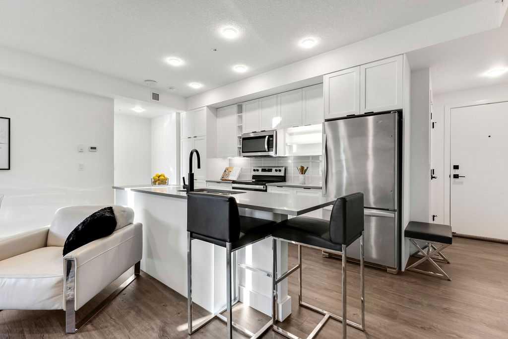 4138 University Avenue NW 305