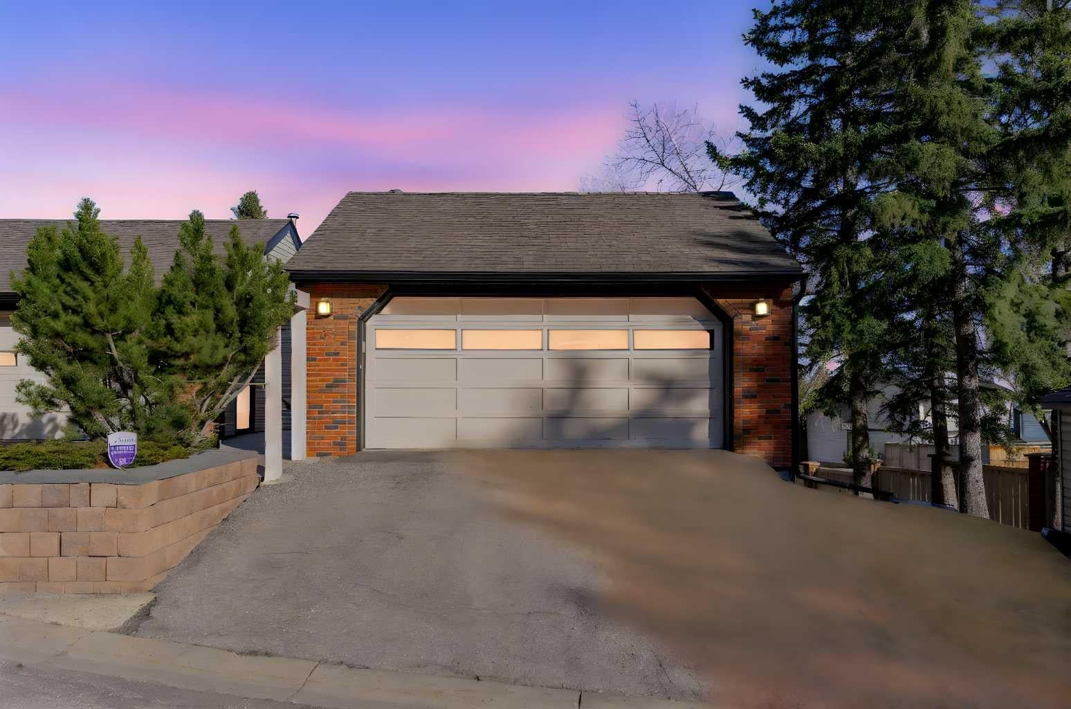 448 Strathcona Drive SW 33