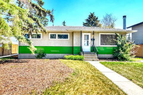 Photo of 36 Cheyenne Crescent NW, Calgary, AB T2L 0Z2 (MLS # A2328848)