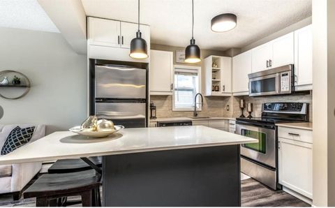 Photo of 1717 12 Street SW #301, Calgary, AB T2T 3N1 (MLS # A2297674)