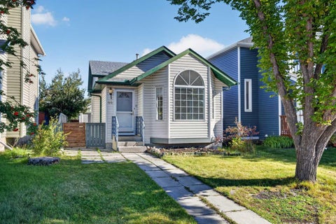Photo of 44 Harvest Gold Circle NE, Calgary, AB T3K 4H3 (MLS # A2344076)