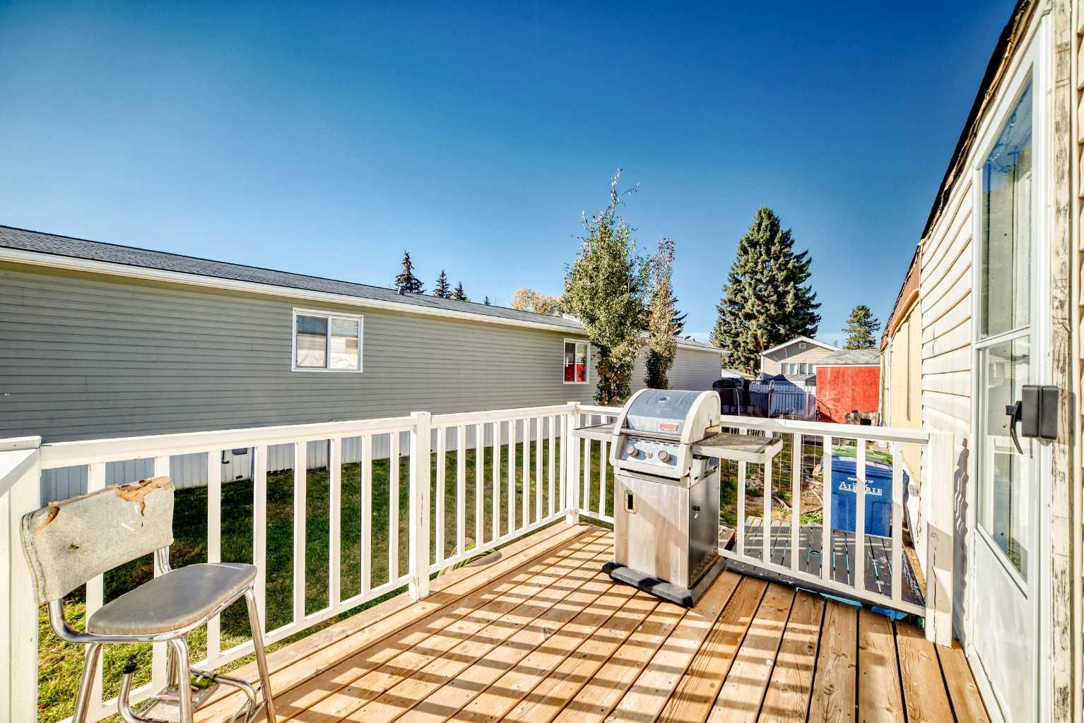 649 Main Street N 11