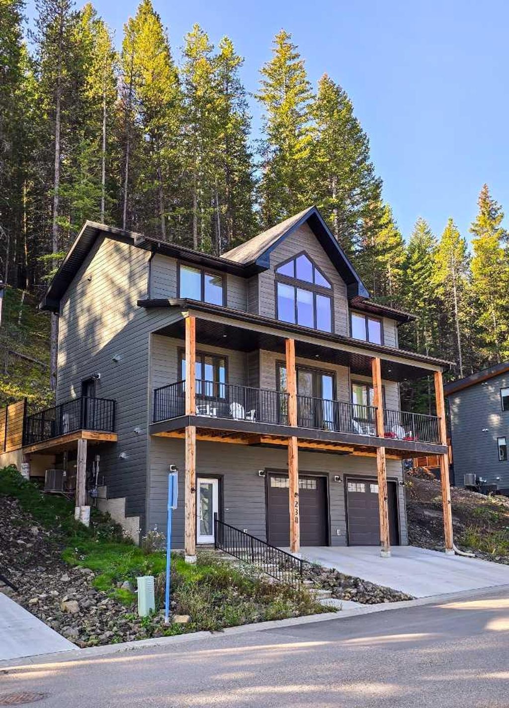 Photo of 230 Southmore Place, Blairmore, AB T0K 0E0 (MLS # A2265648)