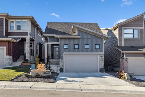 376 Precedence Hill Cochrane AB T4C 0V4