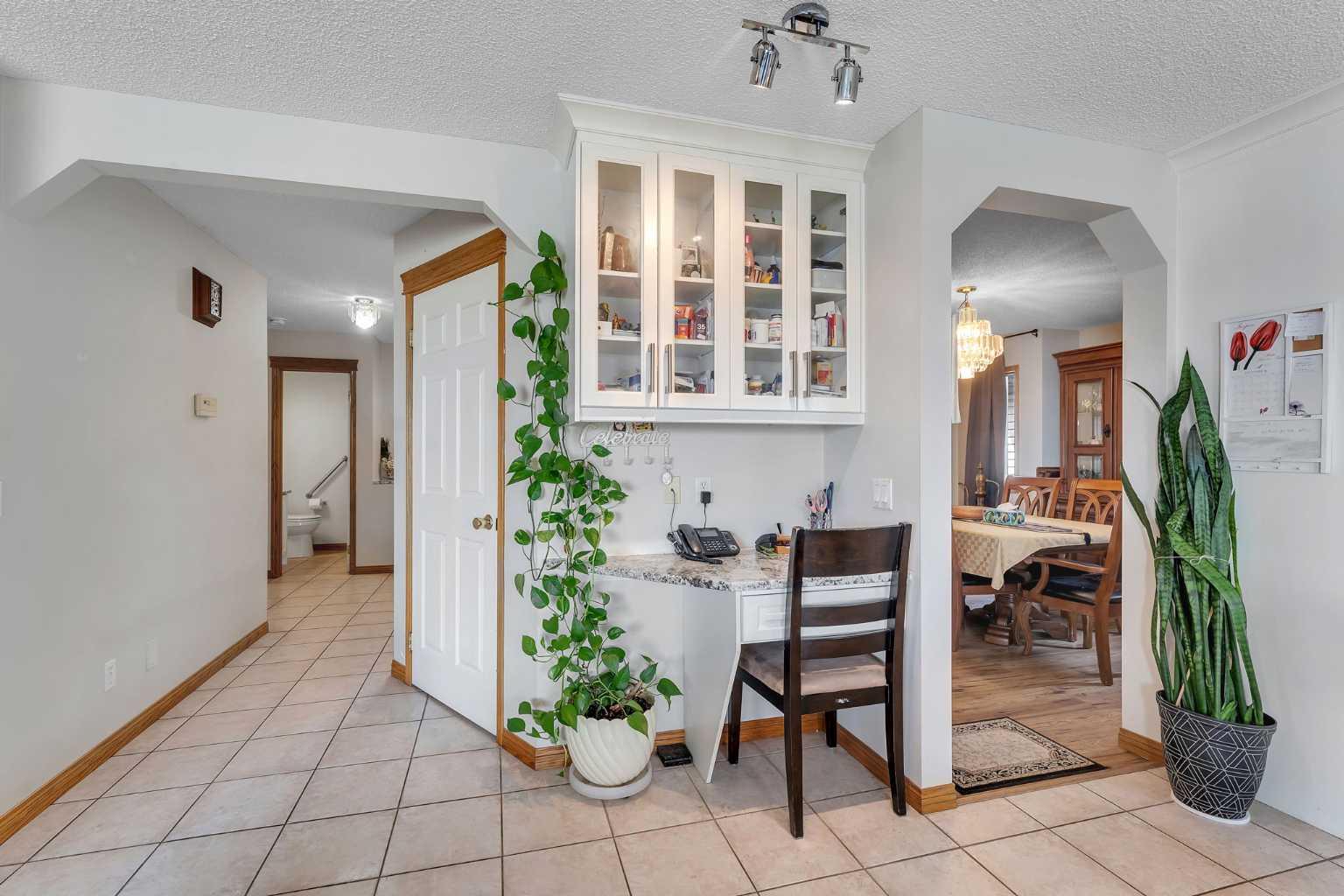 220 Edgeridge Gardens NW