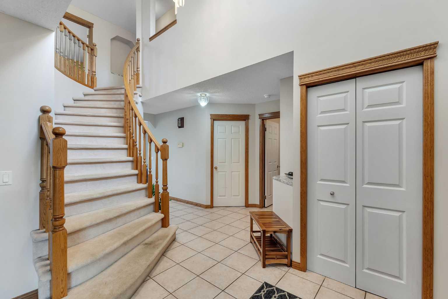 220 Edgeridge Gardens NW