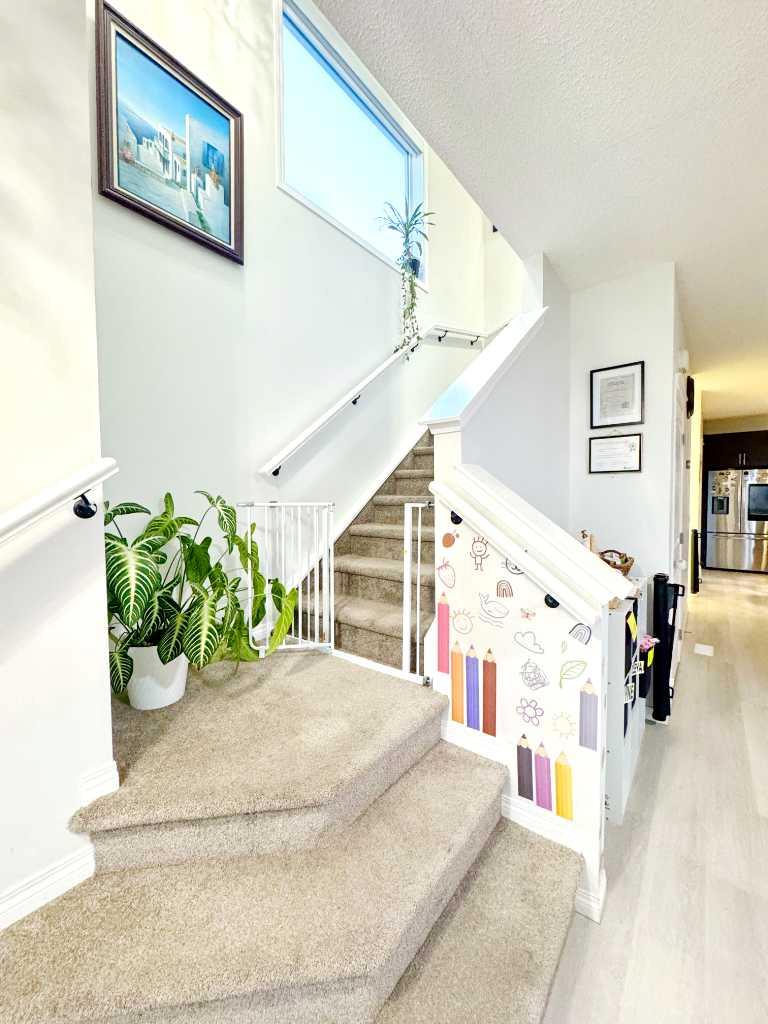 191 CORNER MEADOWS Avenue NE