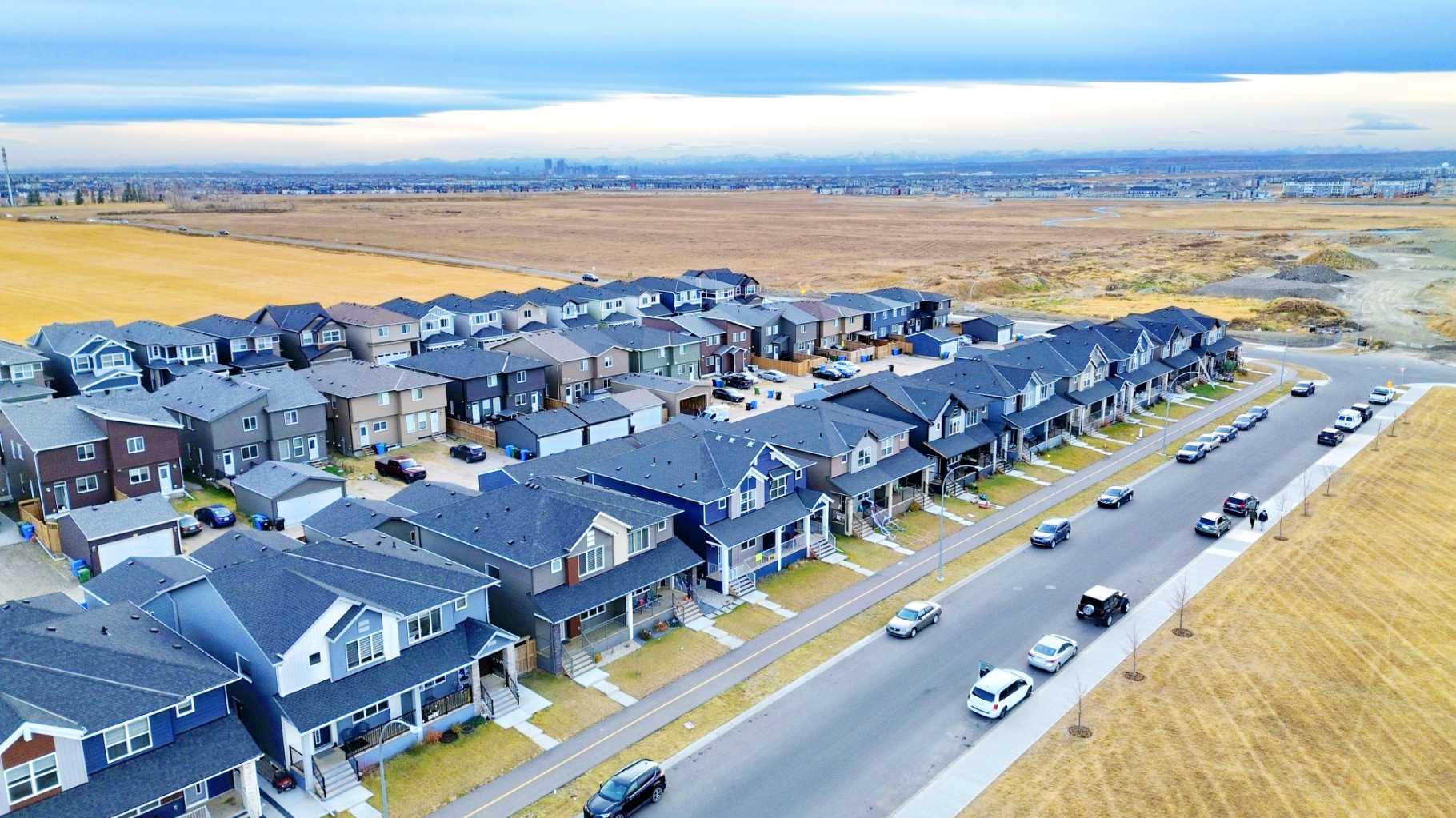 191 CORNER MEADOWS Avenue NE