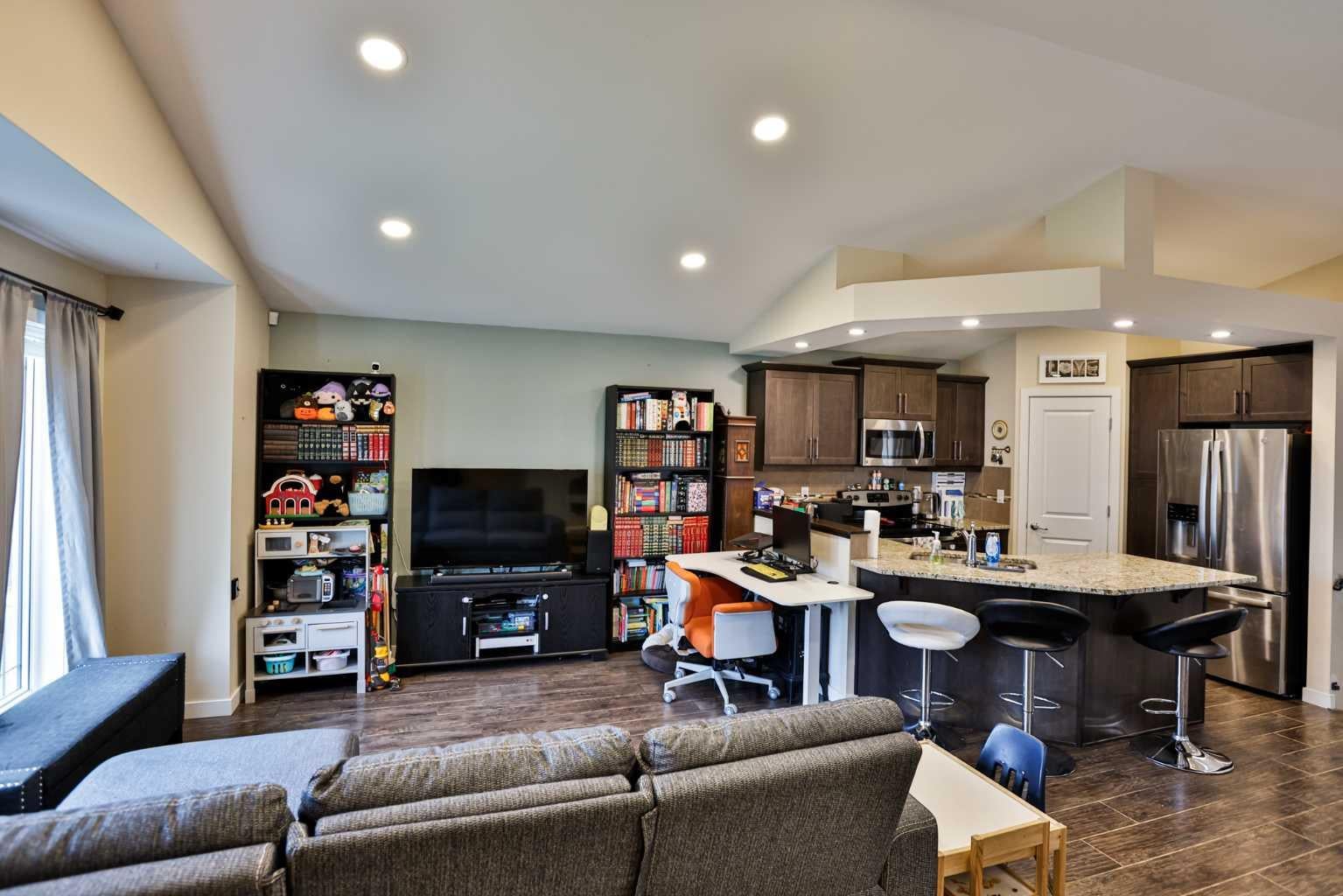687 Keystone Chase W