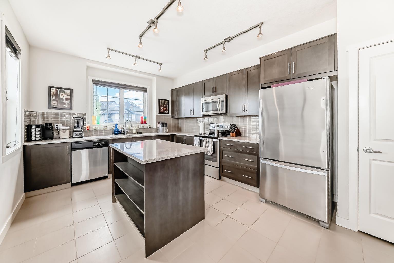 6 Nolan Hill Gate NW