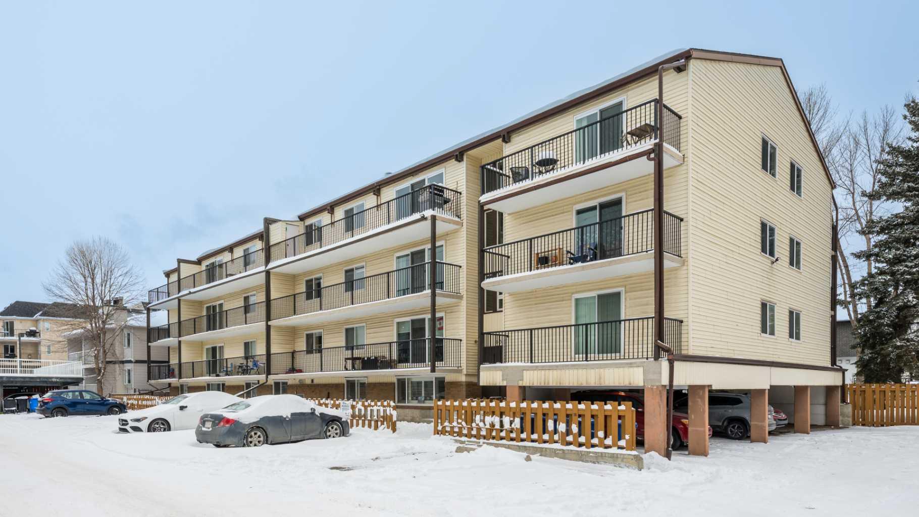 635 56 Avenue SW 302