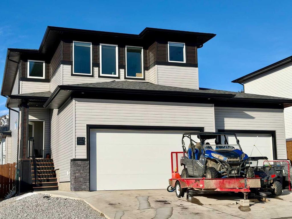 Photo of 3014 225 Street, Bellevue, AB T0K 0C0 (MLS # A2290128)