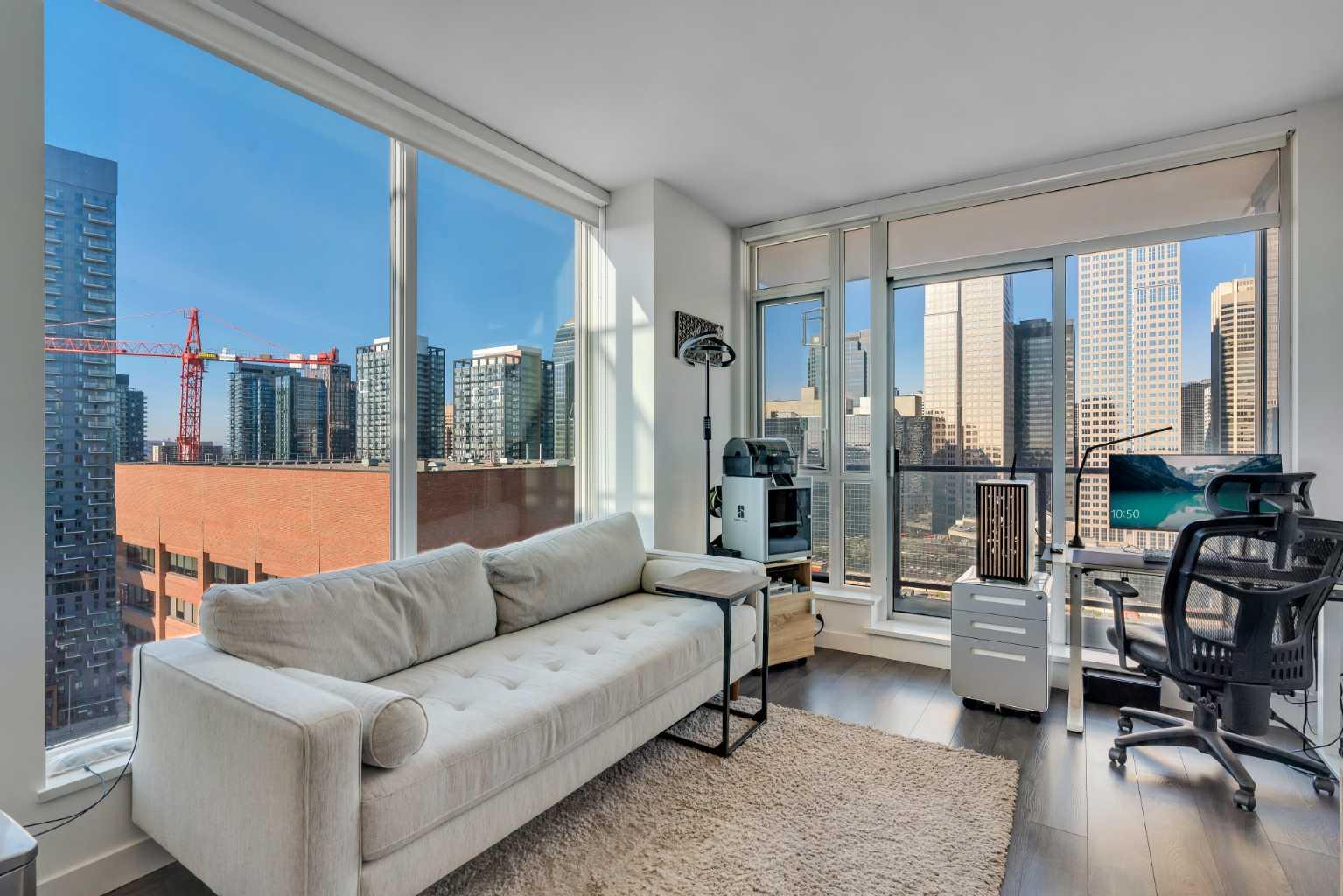 310 12 Avenue SW 2102